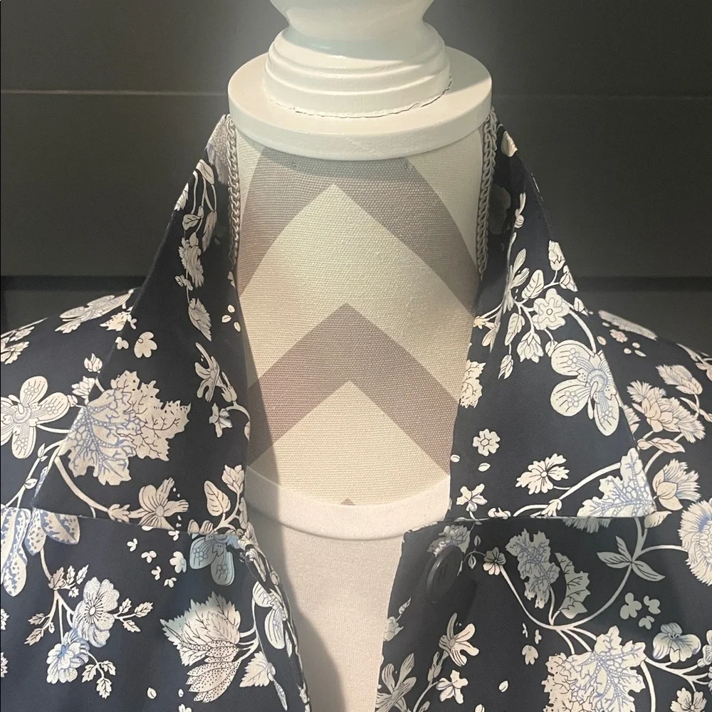 Talbots Cotton Navy And White Floral Blazer Size 10 - Picture 3 of 9